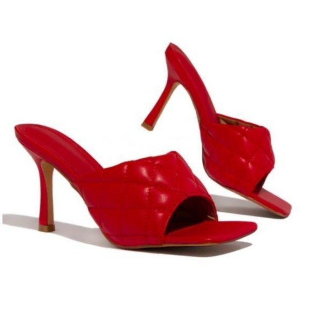 !! RESTOCKED !! Square Toe Quilted Mules – Red - Picture 2 of 4